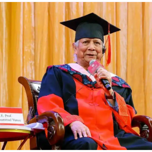 尤努斯北京大学演讲，获颁北大名誉博士学位